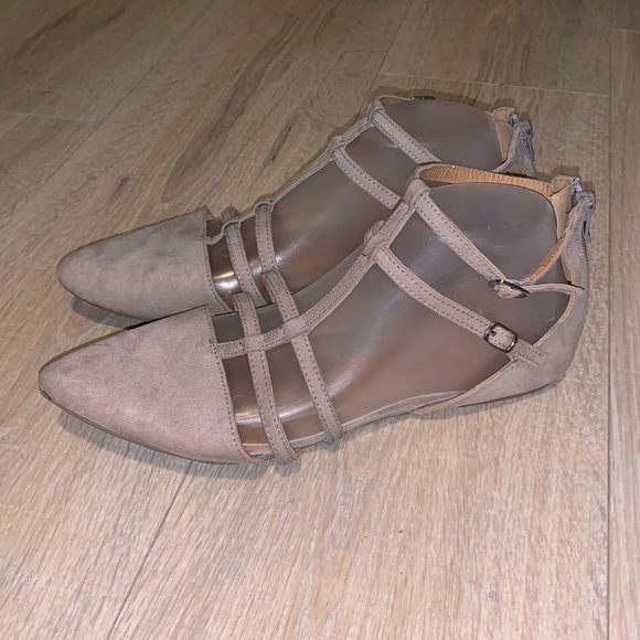 Maurices Orelie beige double strap pointy toe flats - Picture 1 of 8